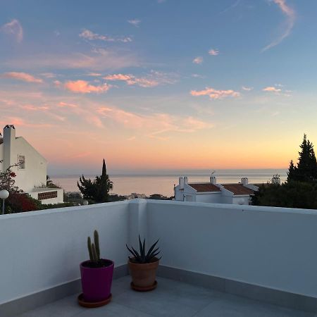 A Terrace With Sea View, 2 Bedrooms Apartment In Benalmadena Bagian luar foto