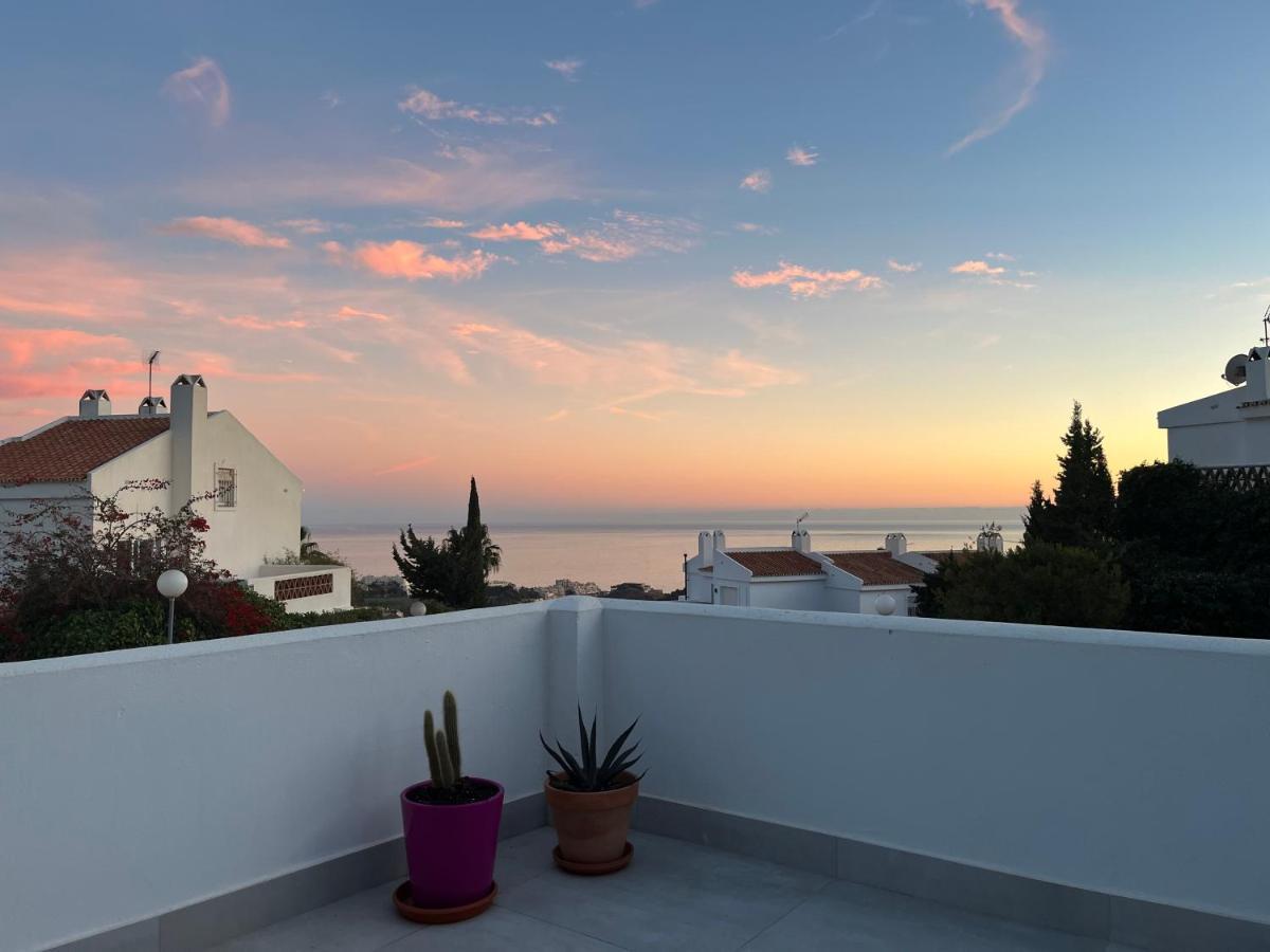 A Terrace With Sea View, 2 Bedrooms Apartment In Benalmadena Bagian luar foto