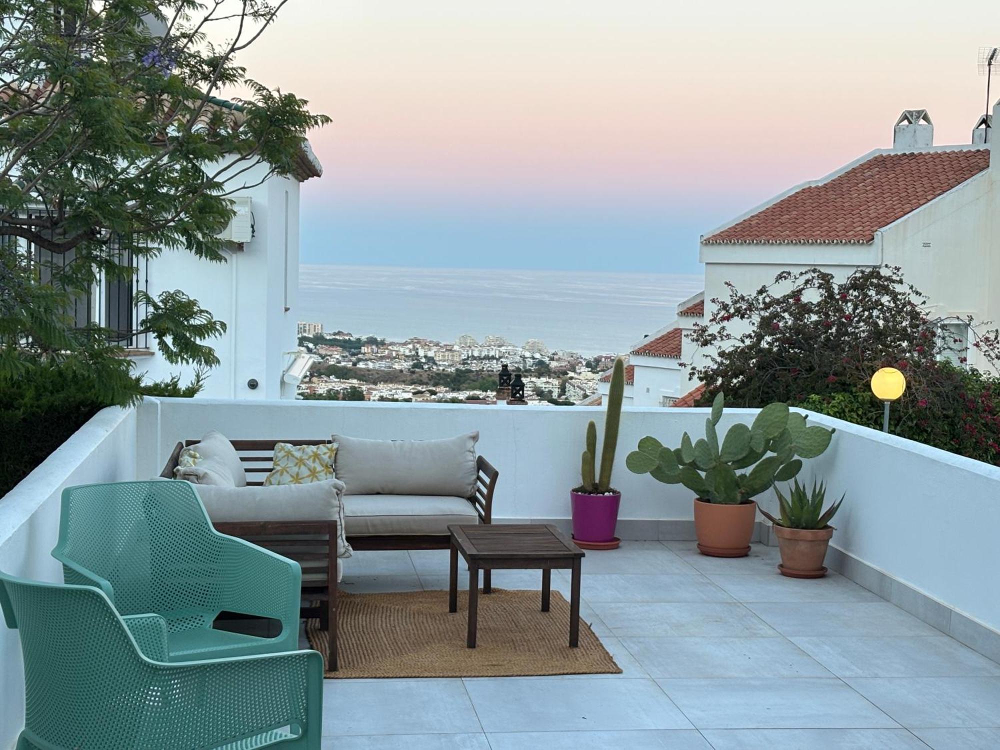 A Terrace With Sea View, 2 Bedrooms Apartment In Benalmadena Bagian luar foto